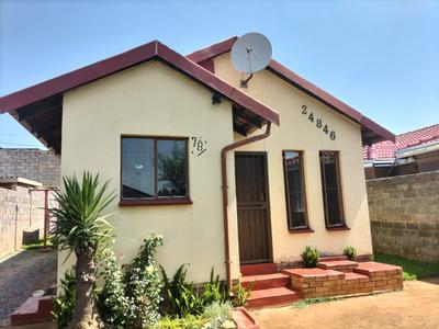 House For Rent in Diepkloof Zone 3, Diepkloof
