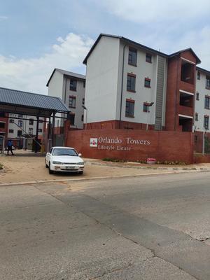Townhouse For Rent in Orlando West, Soweto