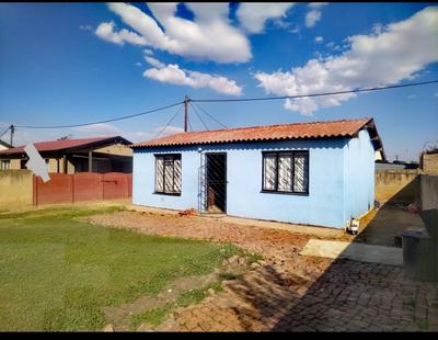 House For Sale in Palm Springs, Sebokeng