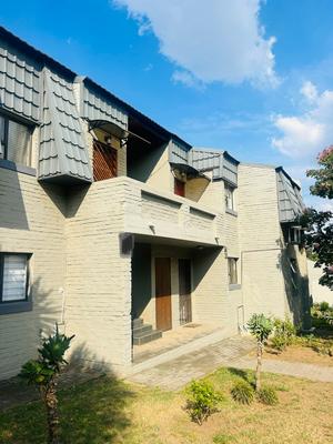 Apartment / Flat For Sale in Bryanston, Sandton