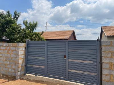 House For Sale in Drieziek, Orange Farm